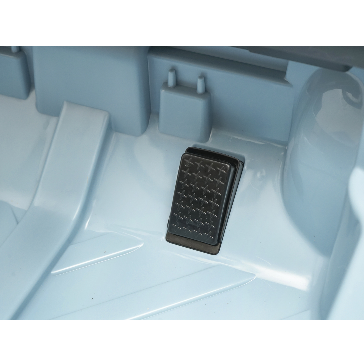 Masinuta electrica cu telecomanda BMW i8 coupe 6V/7Ah JE1001 - imagine 12