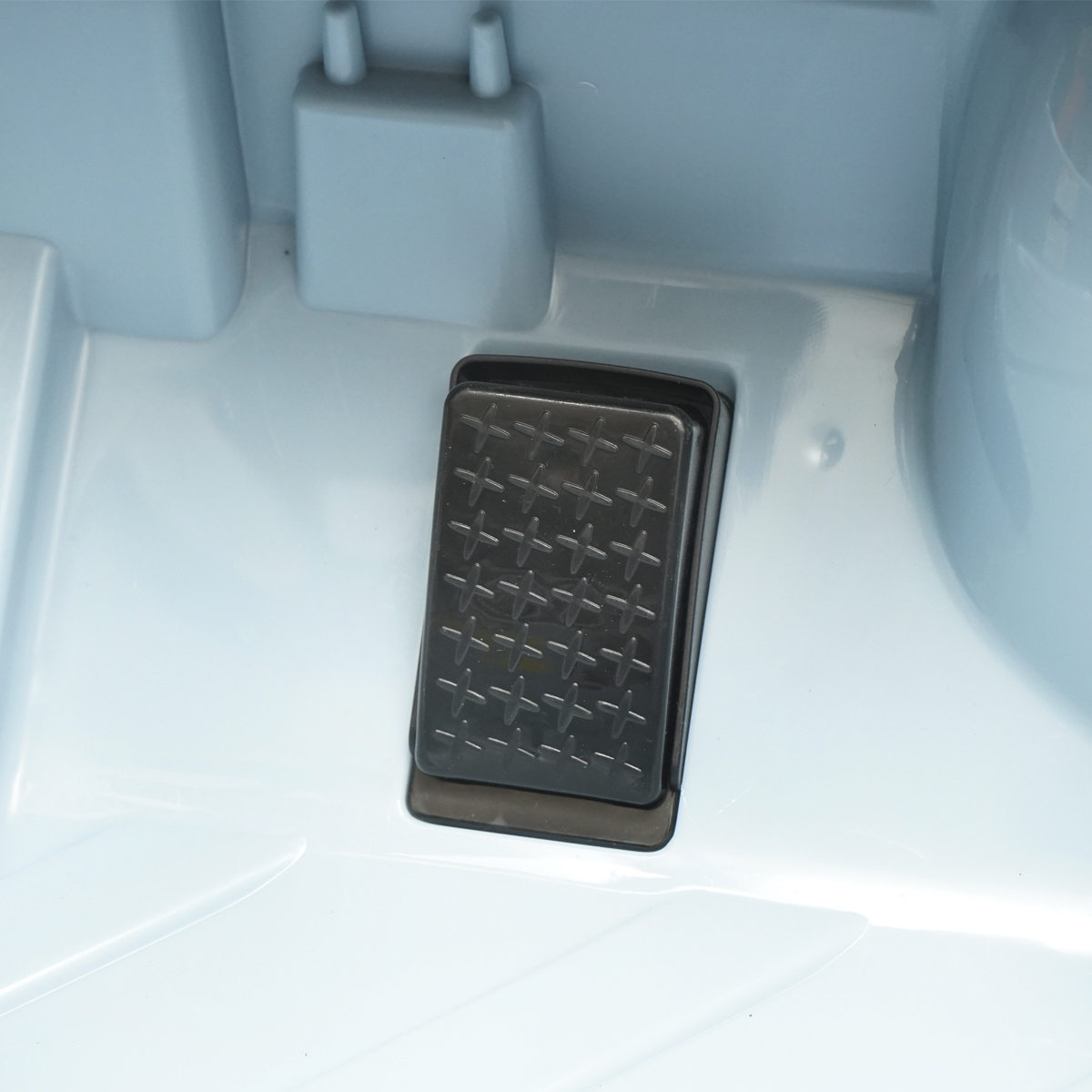 Masinuta electrica cu telecomanda pentru copii BMW i8 coupe 6V/7Ah JE1001 cu scaun piele - imagine 11