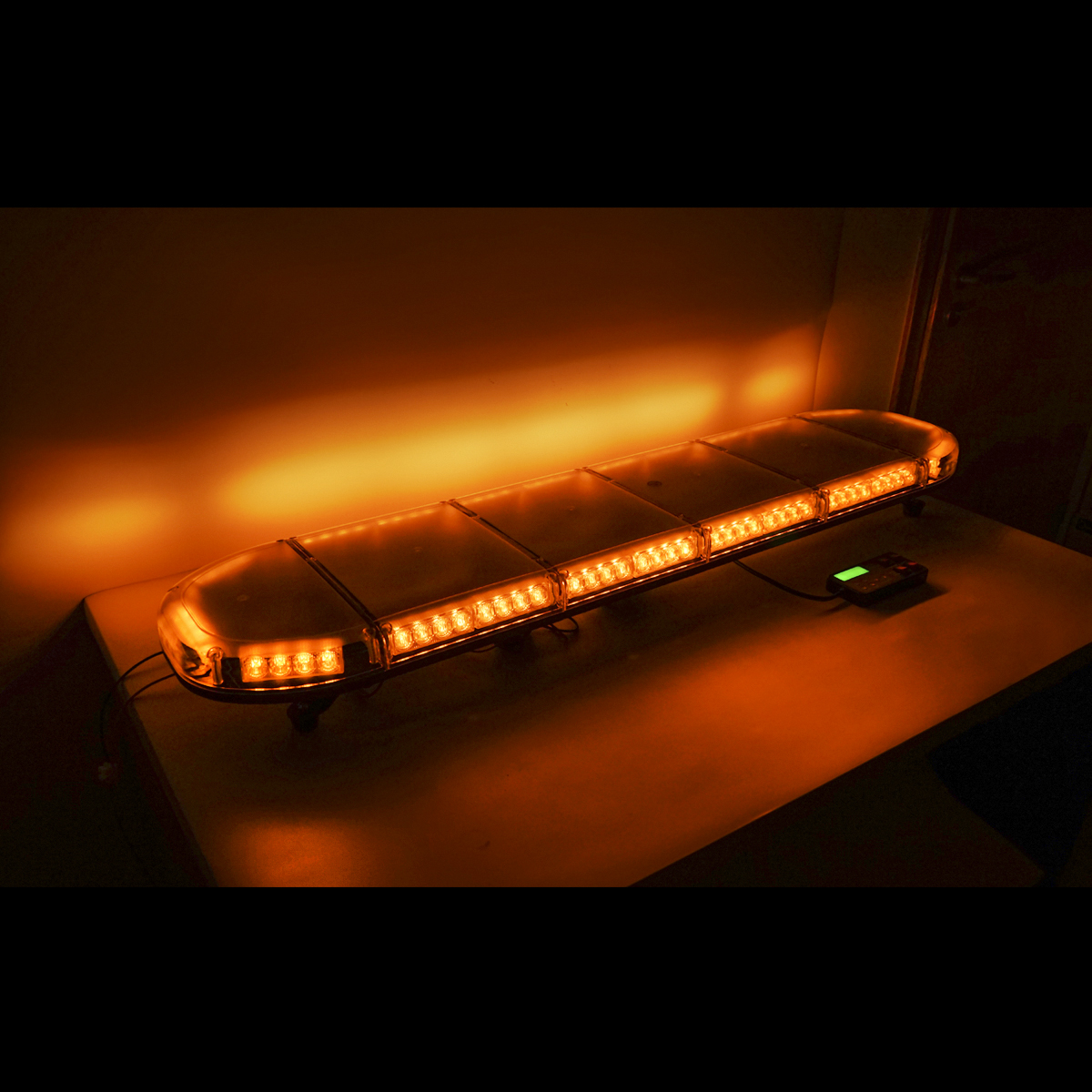 Rampa luminoasa girofar 12-24V cu lumina galbena 1290x275x125mm Breckner Germany - imagine 2