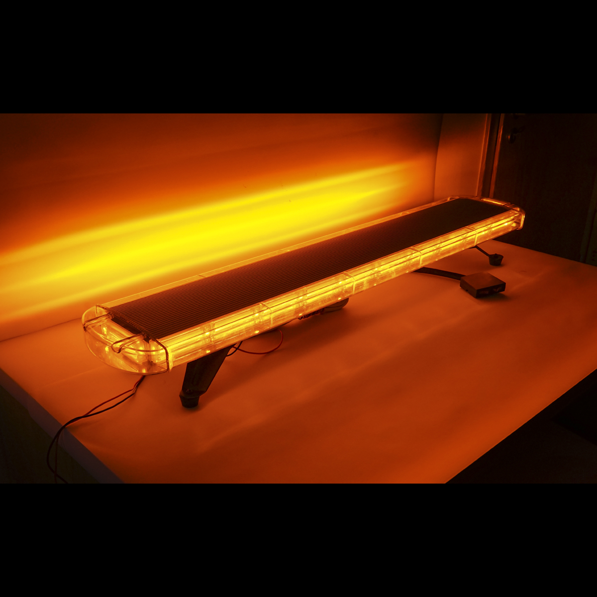 Rampa luminoasa girofar 12V cu 22 module lumina galbena 1180x210x64mm Breckner Germany - imagine 2