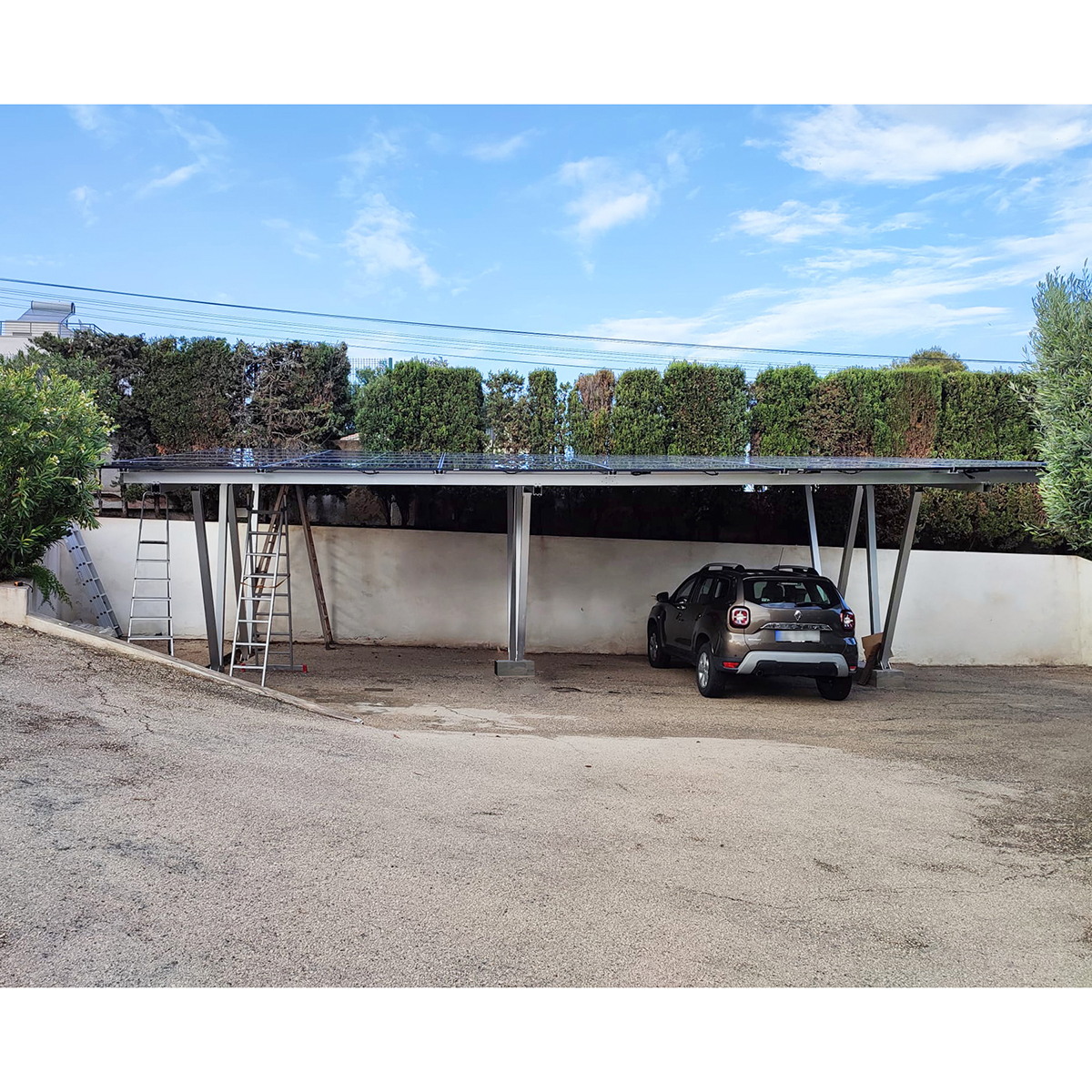 Carport 4 masini din aluminiu cu sistem printeri panouri solare fotovoltaice 13.75KW