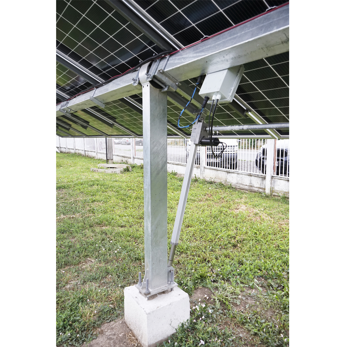 Sistem complet montare, structura tracker solar automat 14,75 KW, 1 rand Breckner Germany - imagine 6