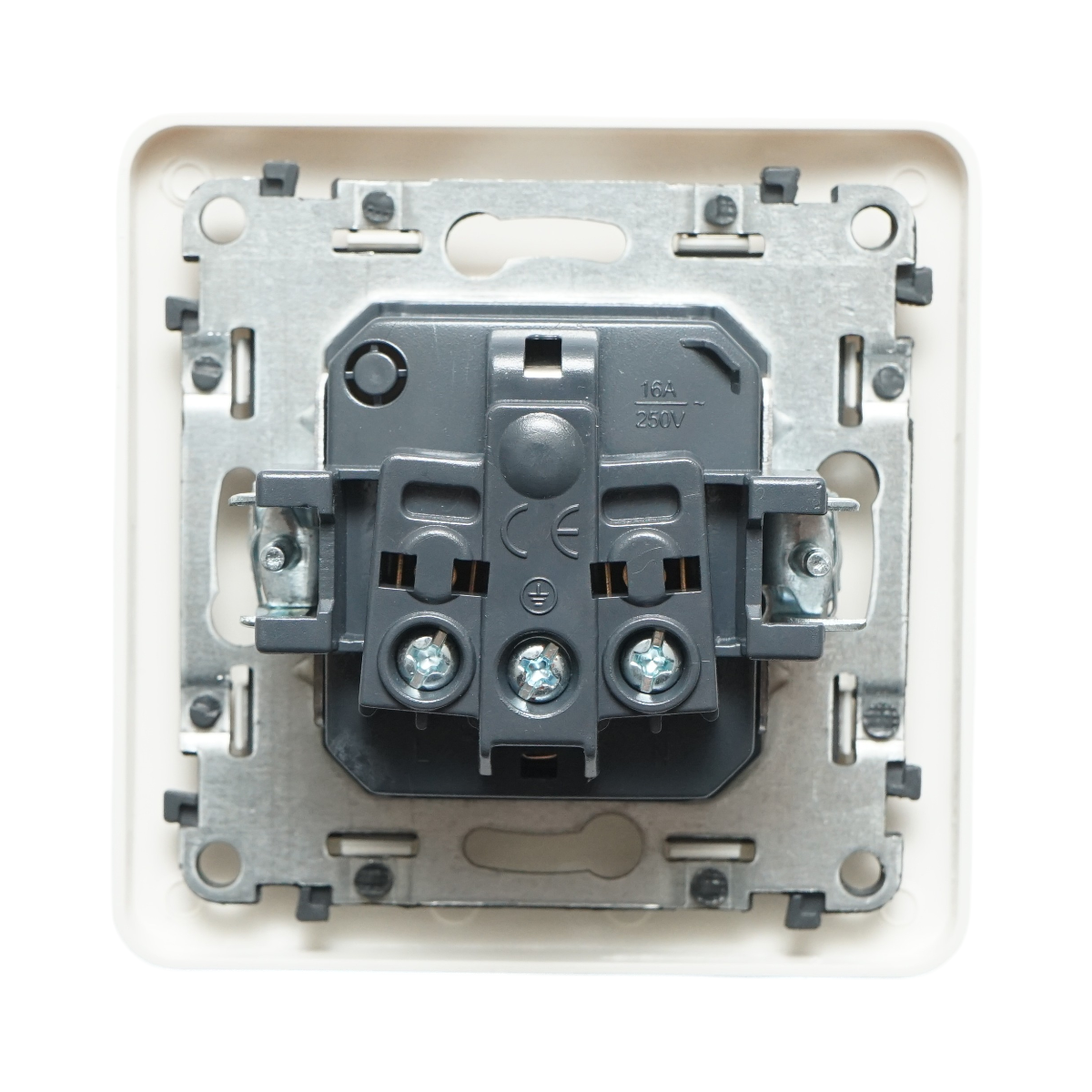 Priza schuko alba incastrata 220V, 16A, PC cu capac de protectie IP44 80x80mm - imagine 3