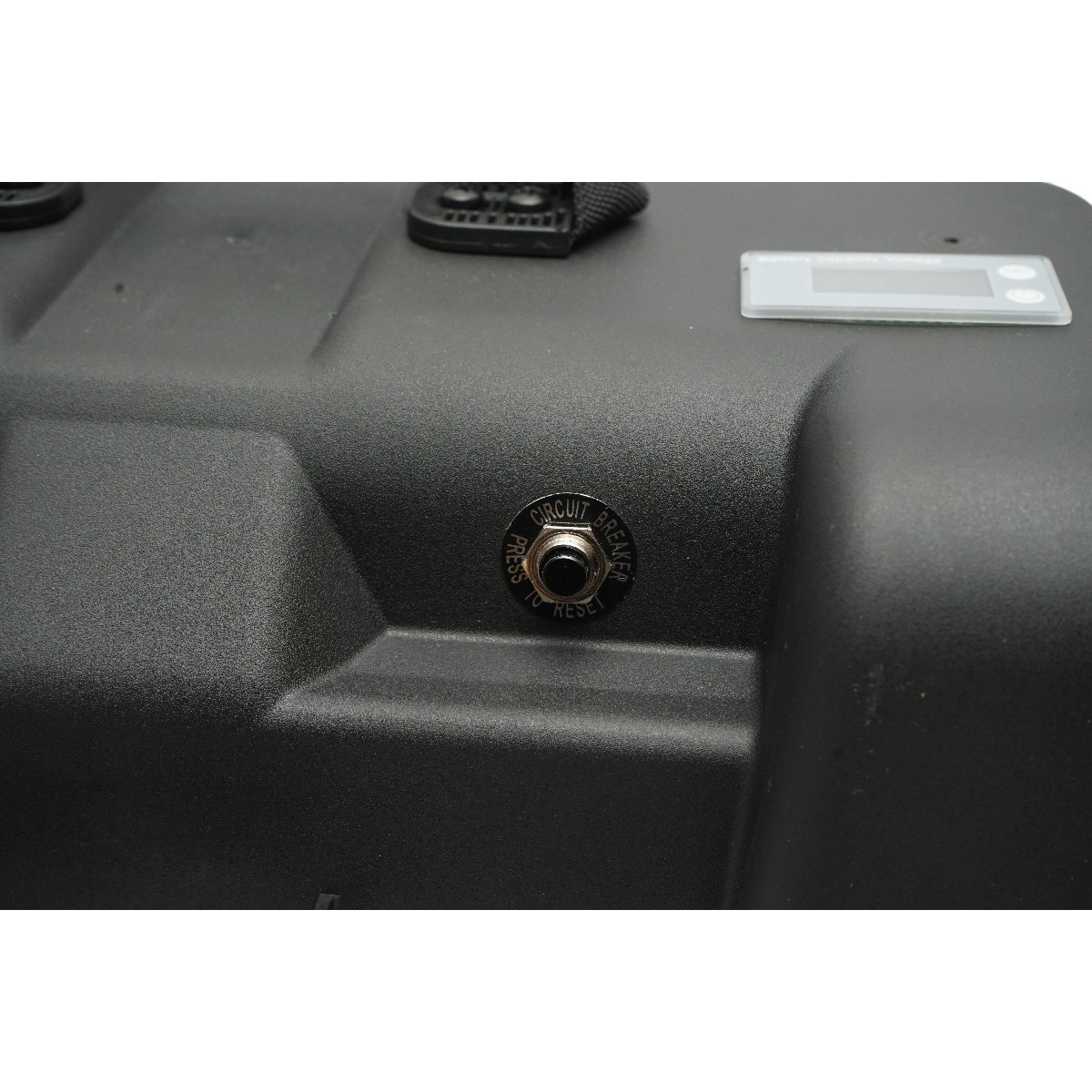 Cutie baterie auto 12V cu voltmetru DC 6-30V, intrerupator alimentare 100A, priza bricheta, afisaj LCD, 2xUSB 360x180x235mm - imagine 9