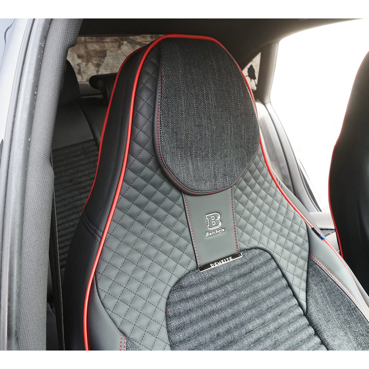 Set huse scaune auto Premium Negru-Rosu universale, design sport ergonomic, piele ecologica cu insertii textile, fata + spate 11 piese - imagine 4