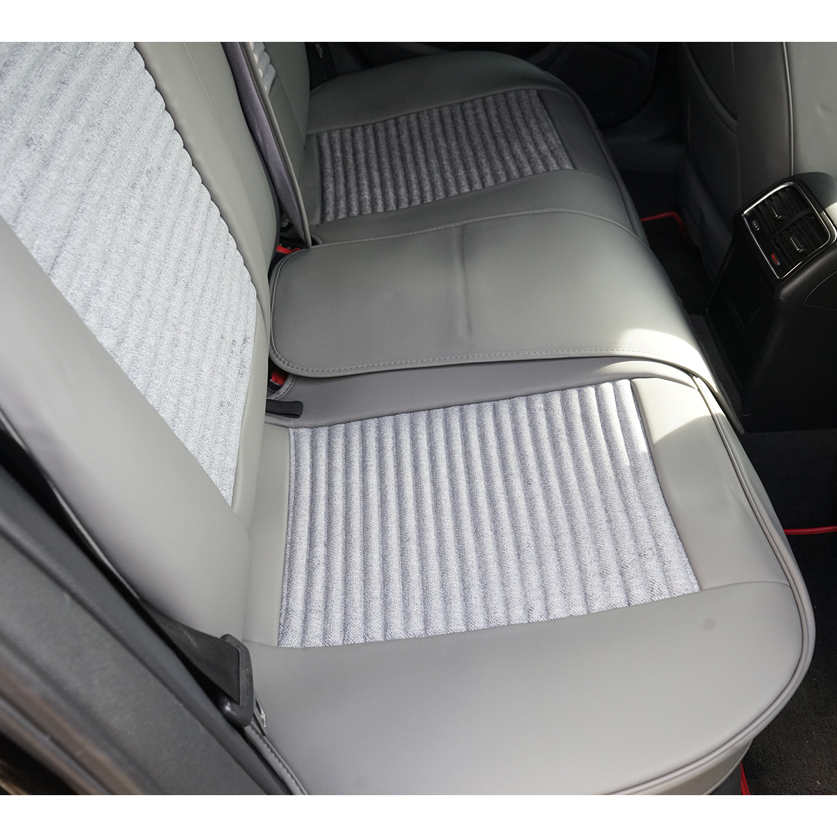 Set huse scaune auto Premium Crem-Gri universale, design sport ergonomic, piele ecologica cu insertii textile, fata + spate 11 piese - imagine 8