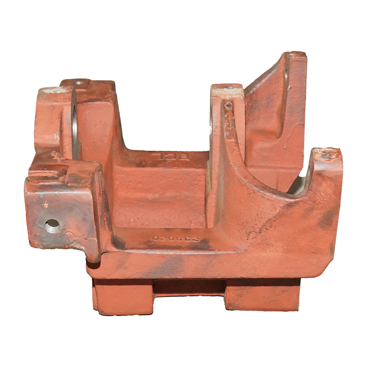 Suport balansor punte fata Massey Ferguson cod OEM 1660579, 1660579M91, 1660579M92, 1670975M92, 1670975M95, 1670975M96, 1688611M91, 1870102M91, 1871722M91, 3019865X1, 888313M93, 964455M98 - imagine 4