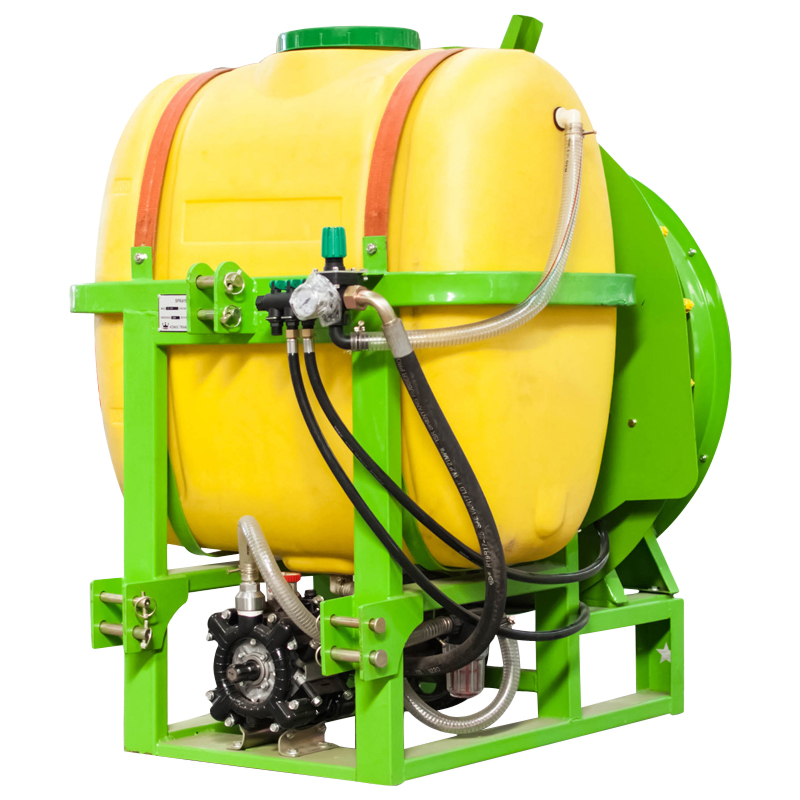 Atomizor cu rezervor 400L cu cardan si 12 diuze Konig Traktoren