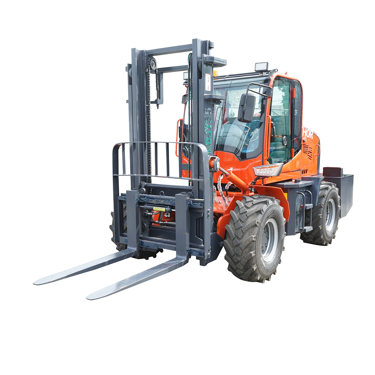 Motostivuitor 3.5T 4x4 OFF ROAD, motor diesel 52CP (38KW), inaltime ridicare 3m, roti 23.5/70-16 THOR