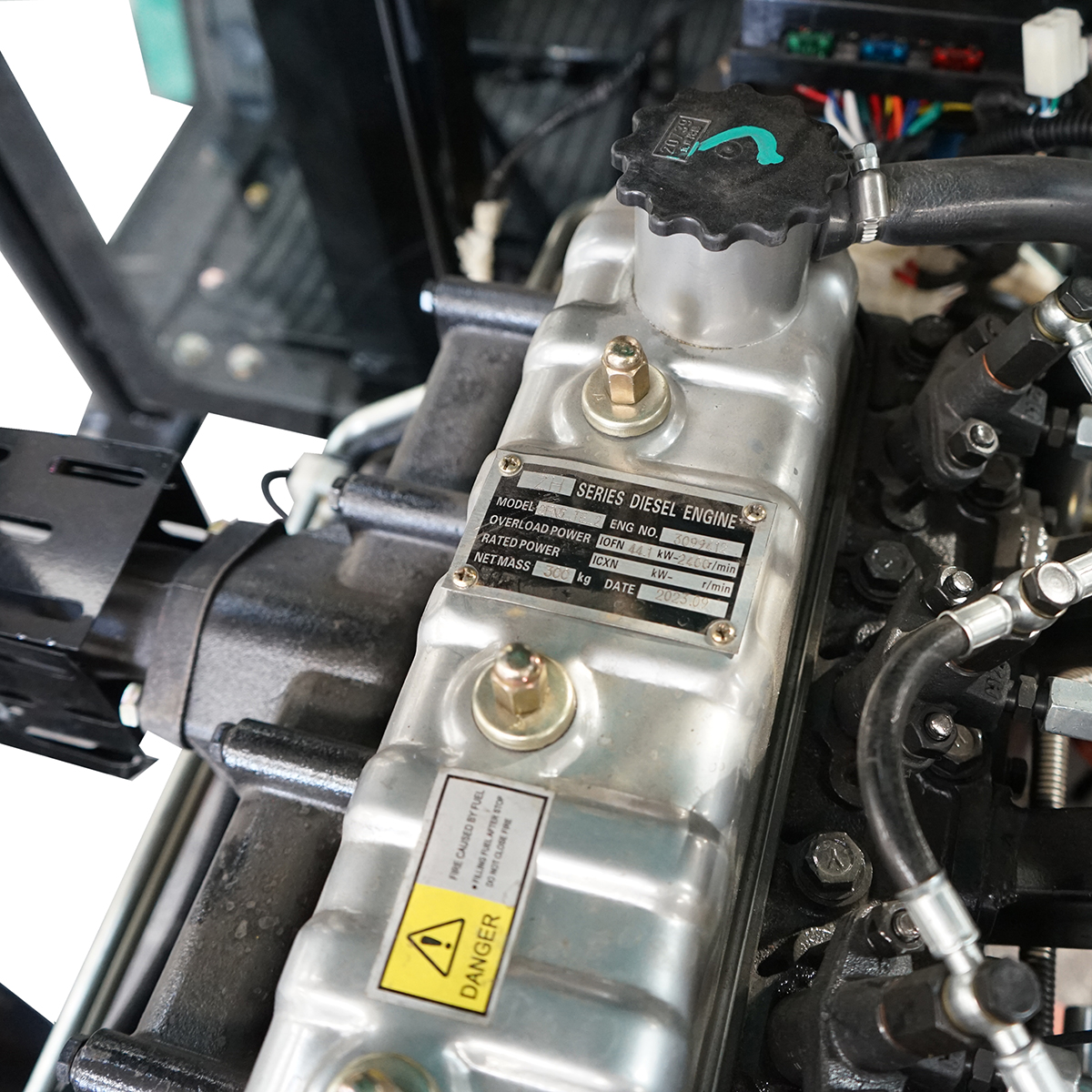 Tractor cu cabina 4x4, 60HP, roti 8.3-20/12.4-28 Konig 604 - imagine 11