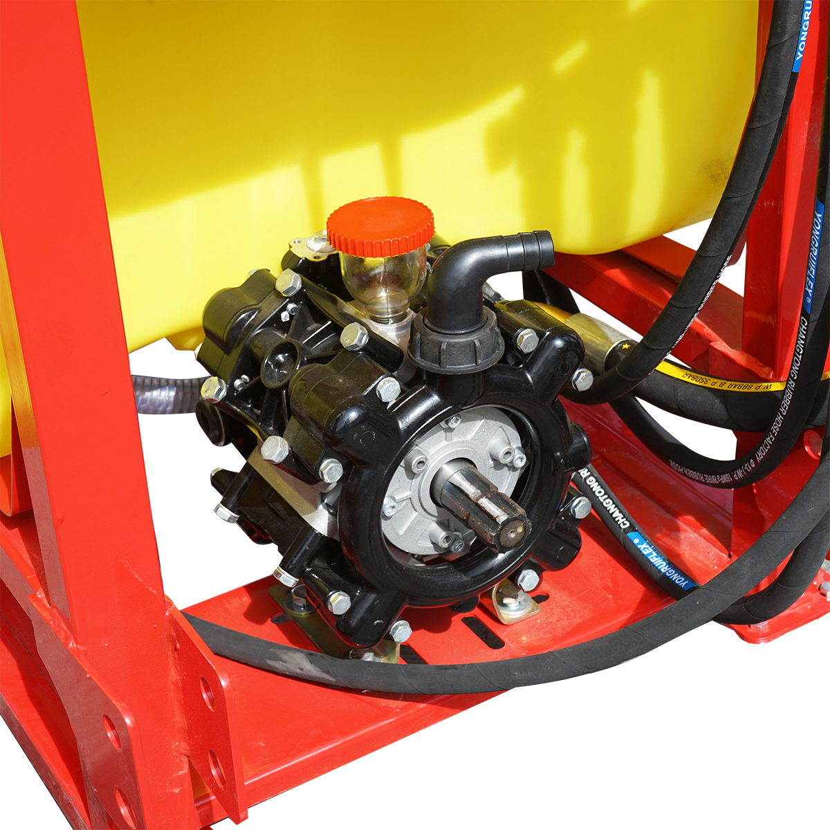 Erbicidator cu bazin 400L si brat 12m, 35CP cu 25 diuze triple - imagine 3