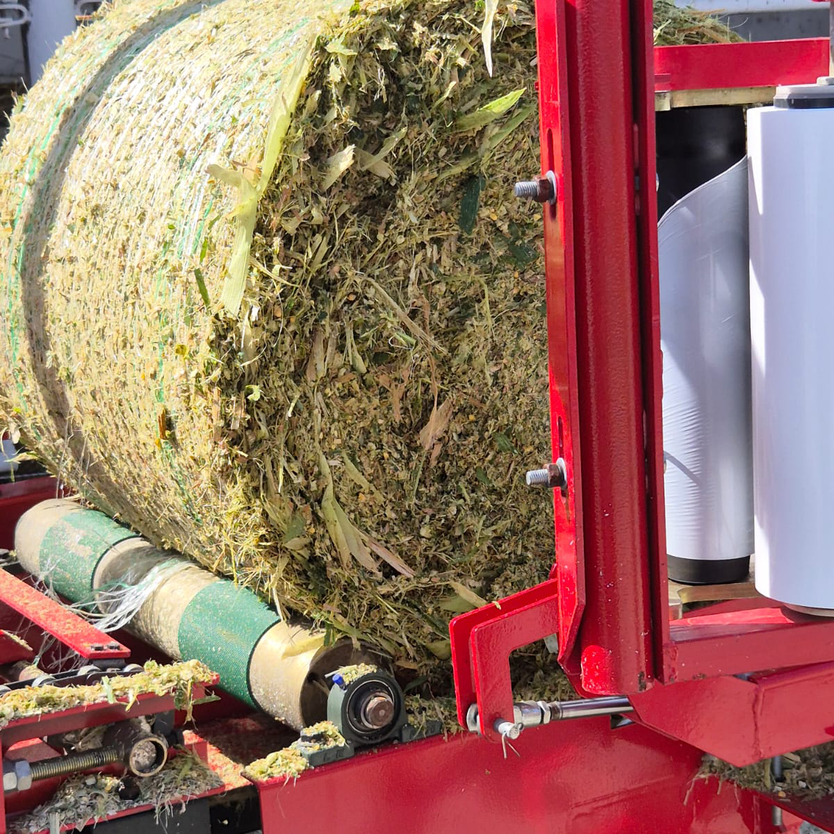 Presa de balotat si infoliat siloz electrica 380V cu folie 330mm si plasa 720mm - imagine 13