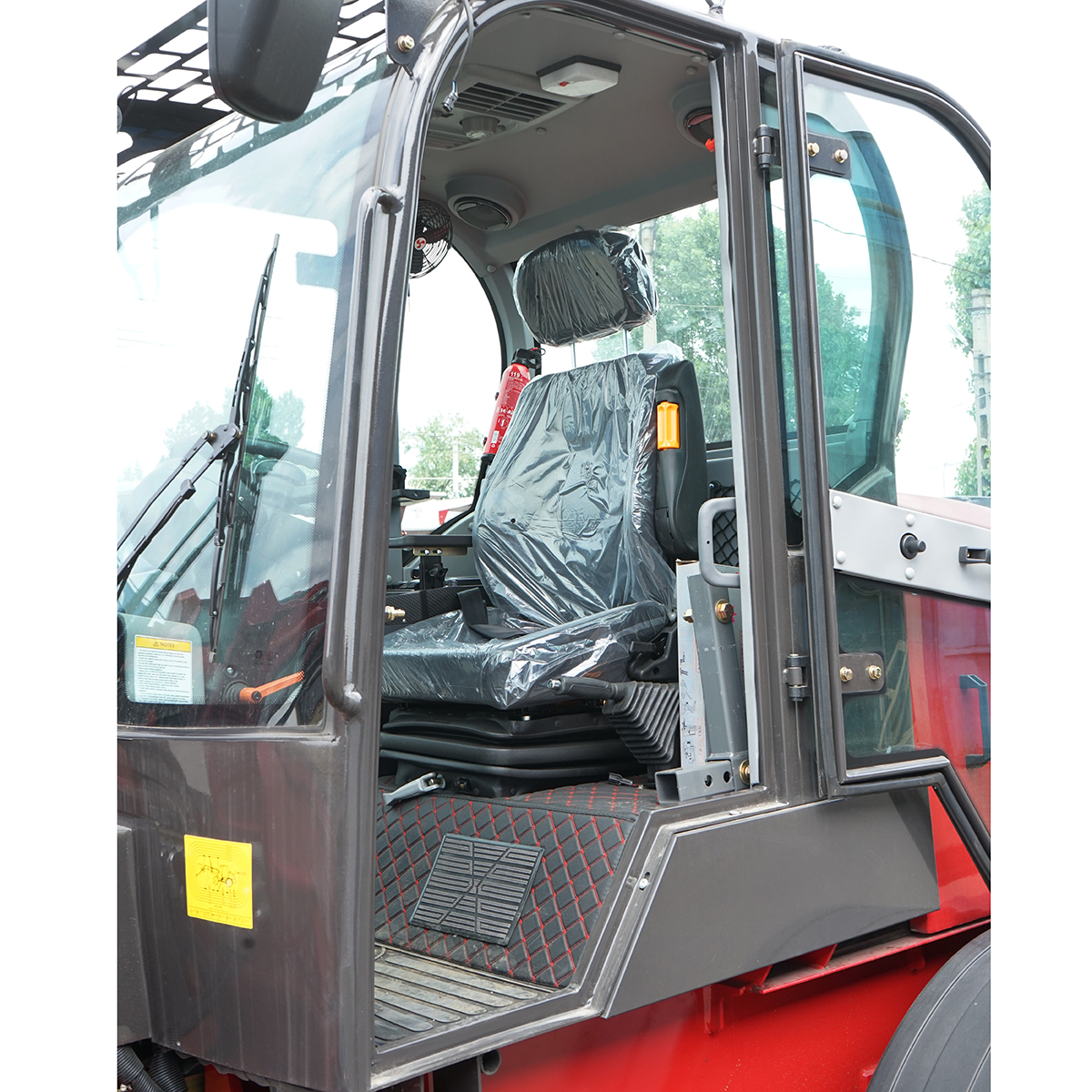 Incarcator frontal telescopic WOLA 36KW, 4WD, Euro 3, cabina cu incalzire WOLF - imagine 6