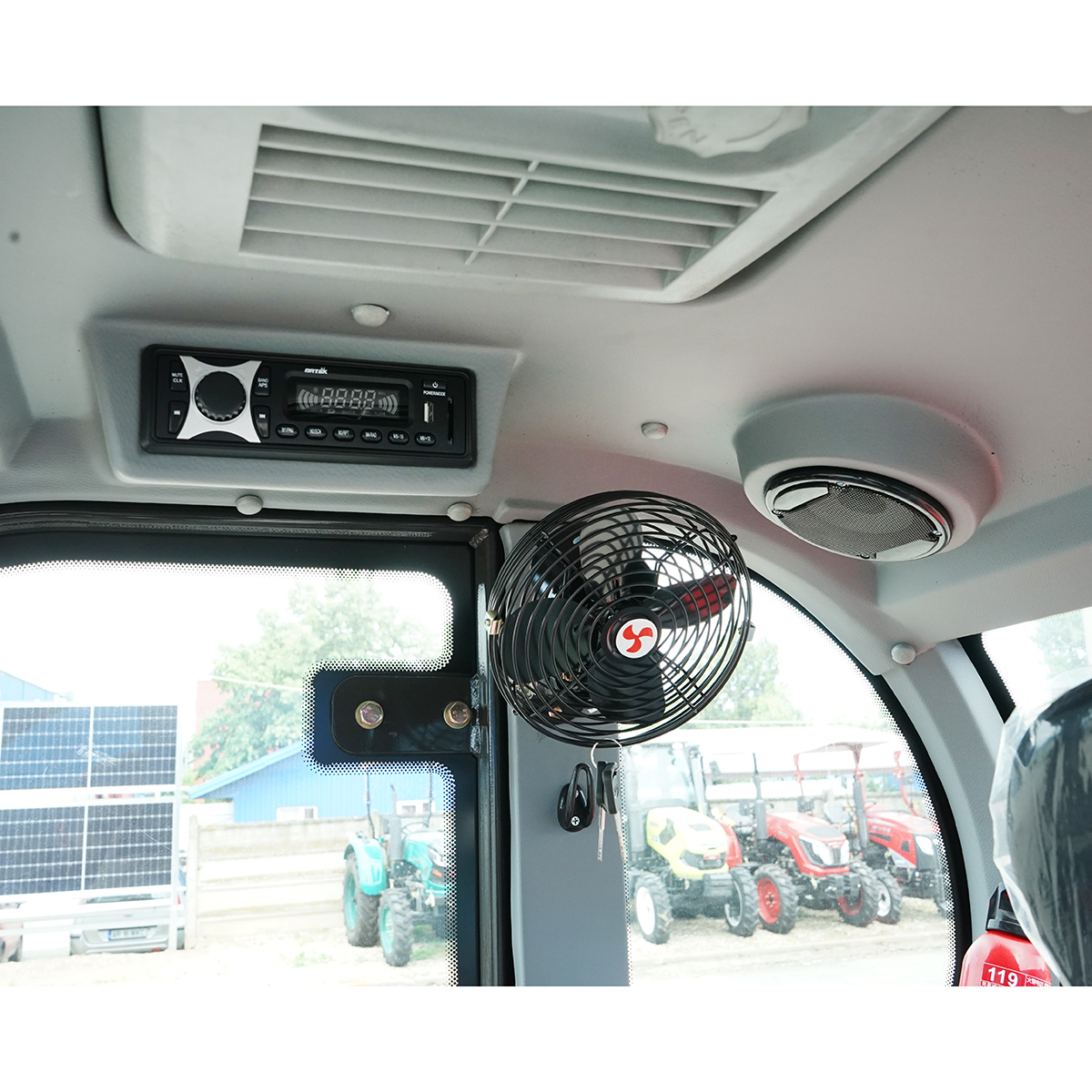 Incarcator frontal telescopic WOLA 36KW, 4WD, Euro 3, cabina cu incalzire WOLF - imagine 7