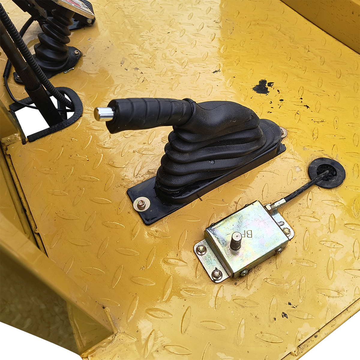 Carucior platforma electrica transport marfa cu bancheta 800W, 48V, 2.5x1.25m sarcina maxima 800Kg THOR - imagine 6