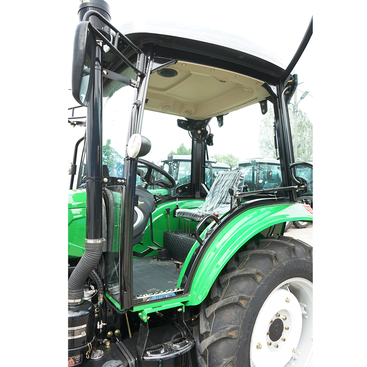 Tractor cu cabina 50HP Hanwo E2, motor Xinchai II cu roti 8.3-20/12.4-28 Konig Traktoren 504 - imagine 7