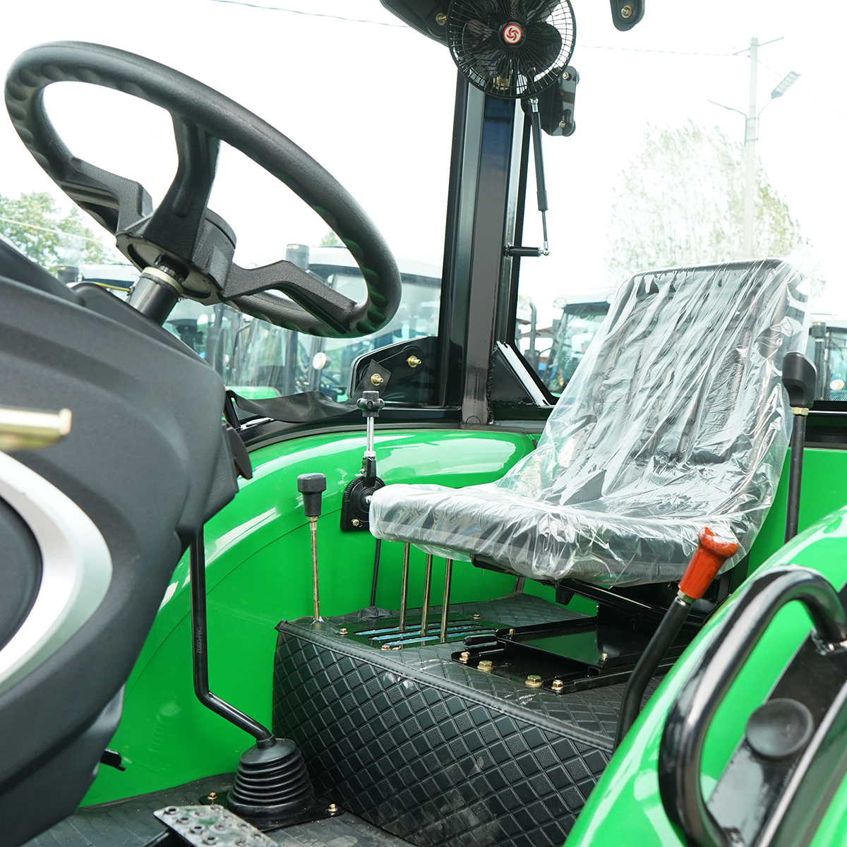 Tractor cu cabina 50HP Hanwo E2, motor Xinchai II cu roti 8.3-20/12.4-28 Konig Traktoren 504 - imagine 8