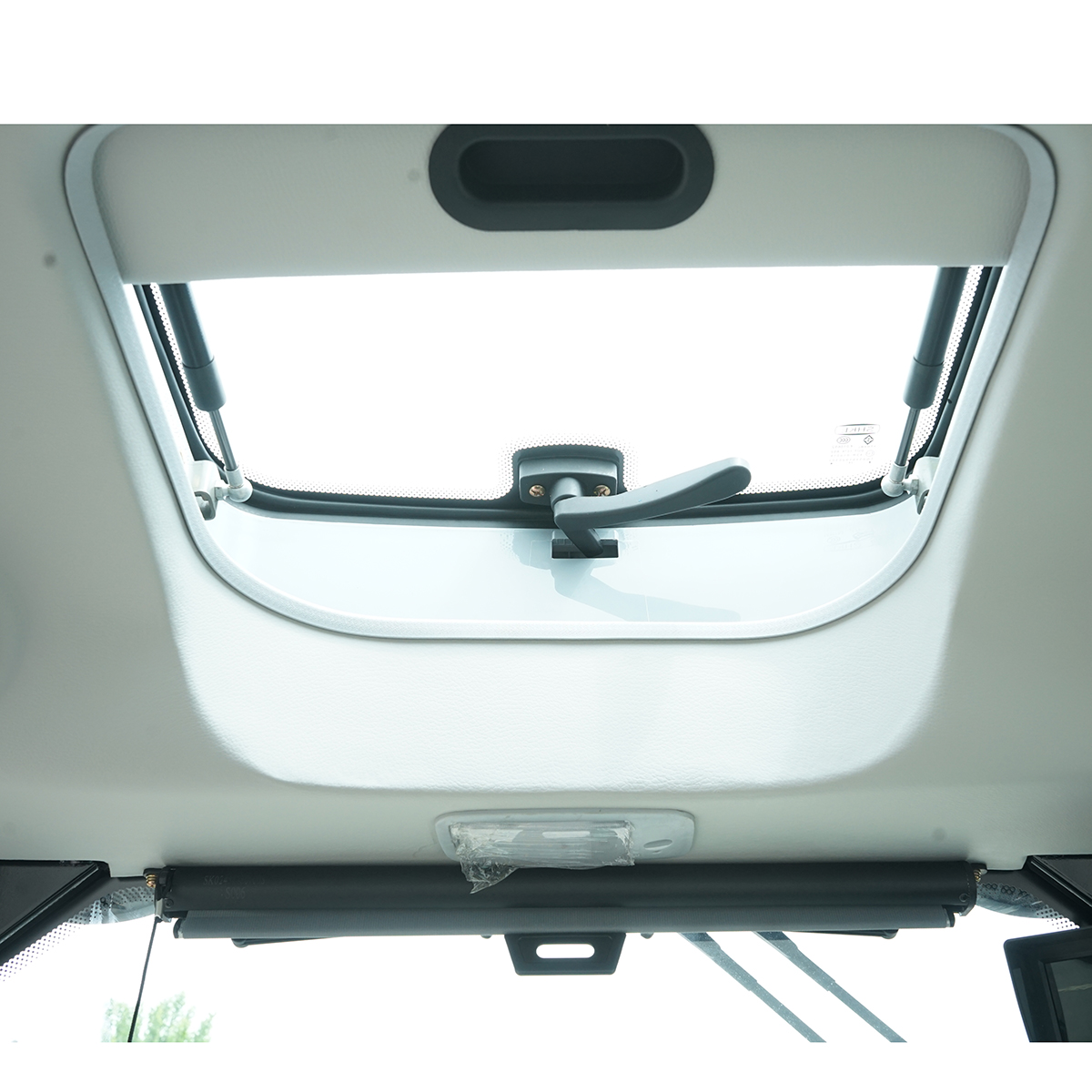 Tractor cu cabina 50HP, 4x4 inmatriculabil AGRI TRACKING 504 - imagine 16