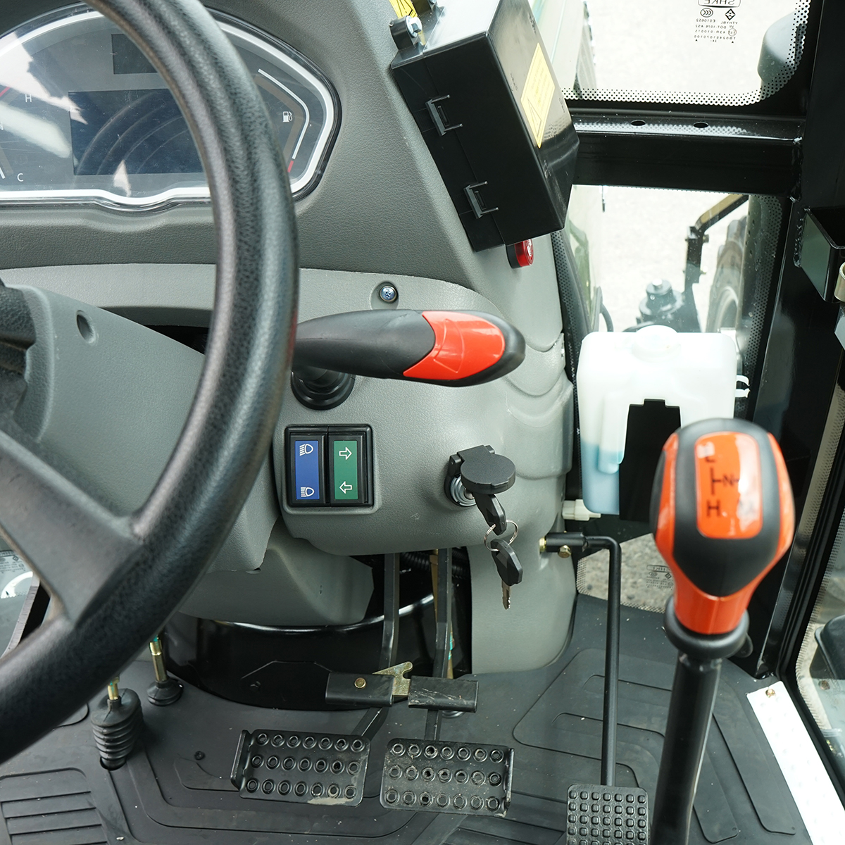 Tractor cu cabina 50HP, 4x4 inmatriculabil AGRI TRACKING 504 - imagine 13