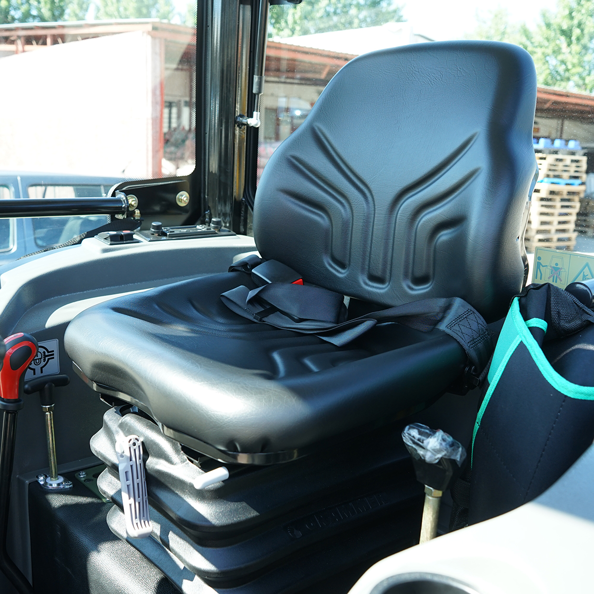 Tractor cu cabina 50HP, 4x4 inmatriculabil AGRI TRACKING 504 - imagine 11