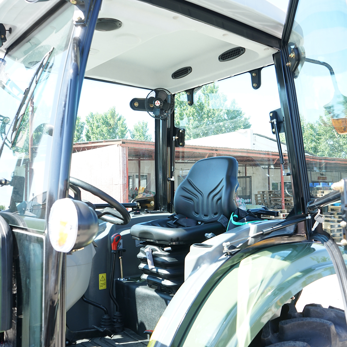 Tractor cu cabina 50HP, 4x4 inmatriculabil AGRI TRACKING 504 - imagine 10