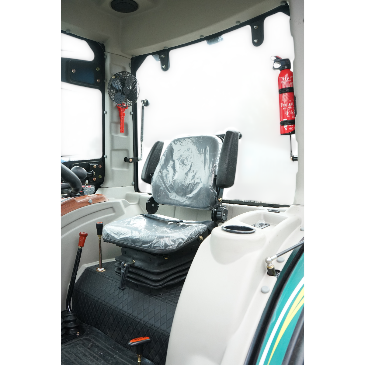 Tractor 80CP 4x4 cu cabina, motor YTO turbo diesel, aer conditionat, camere video KONIG TRAKTOREN 804 - imagine 10