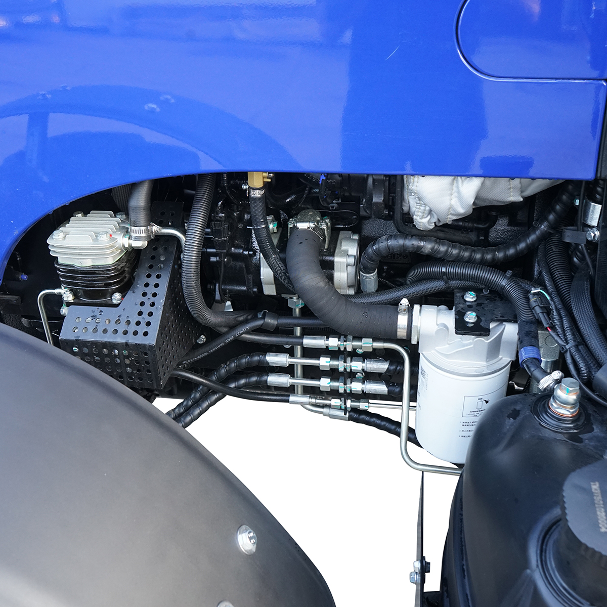 Tractor cu cabina 75HP 4x4 inmatriculabil, aer conditionat, motor Hyundai turbo DM02 LOVOL M754 - imagine 9