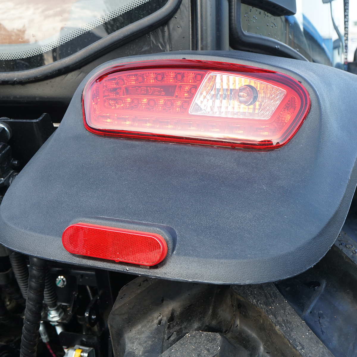 Tractor cu cabina 75HP 4x4 inmatriculabil, aer conditionat, motor Hyundai turbo DM02 LOVOL M754 - imagine 15