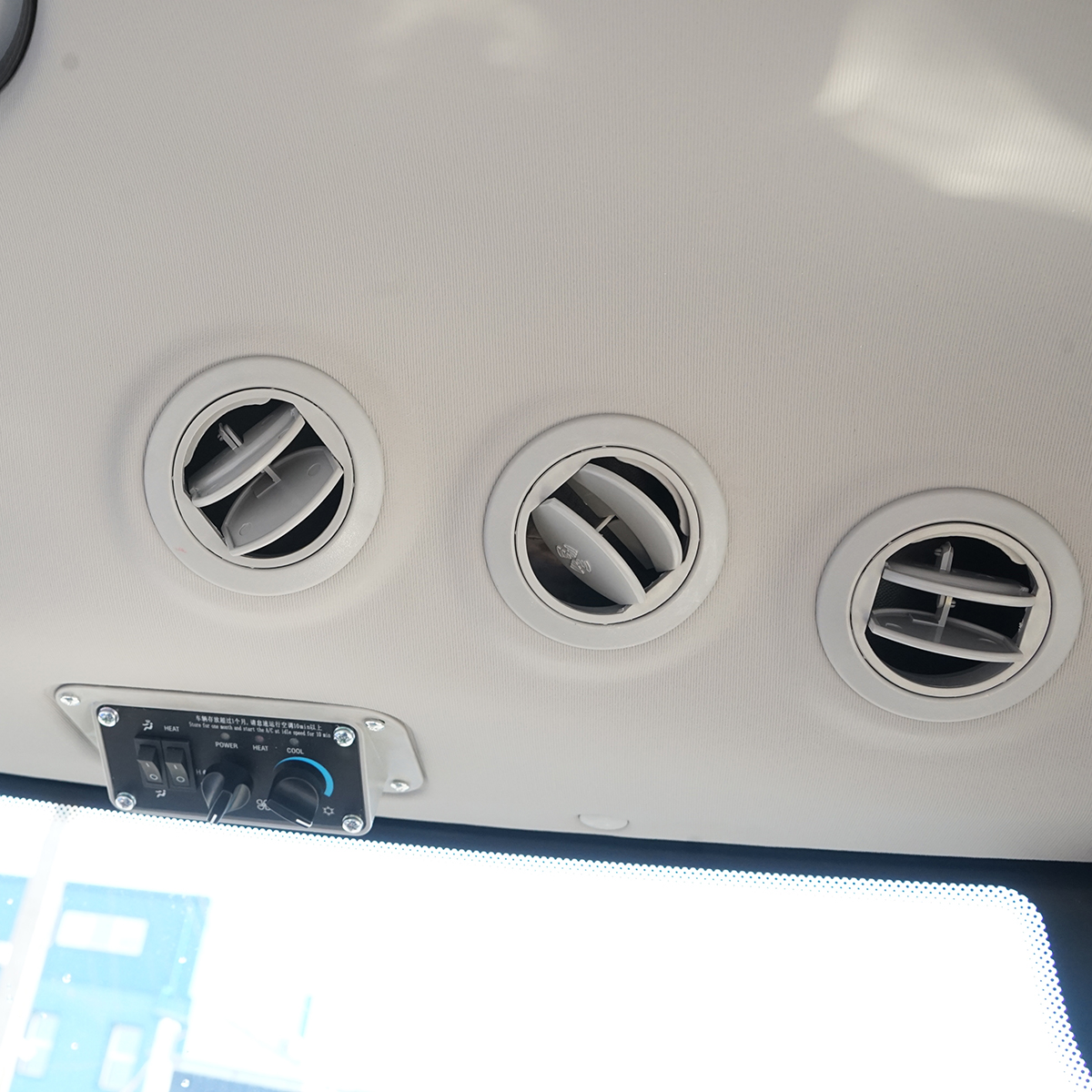 Tractor cu cabina 75HP 4x4 inmatriculabil, aer conditionat, motor Hyundai turbo DM02 LOVOL M754 - imagine 16