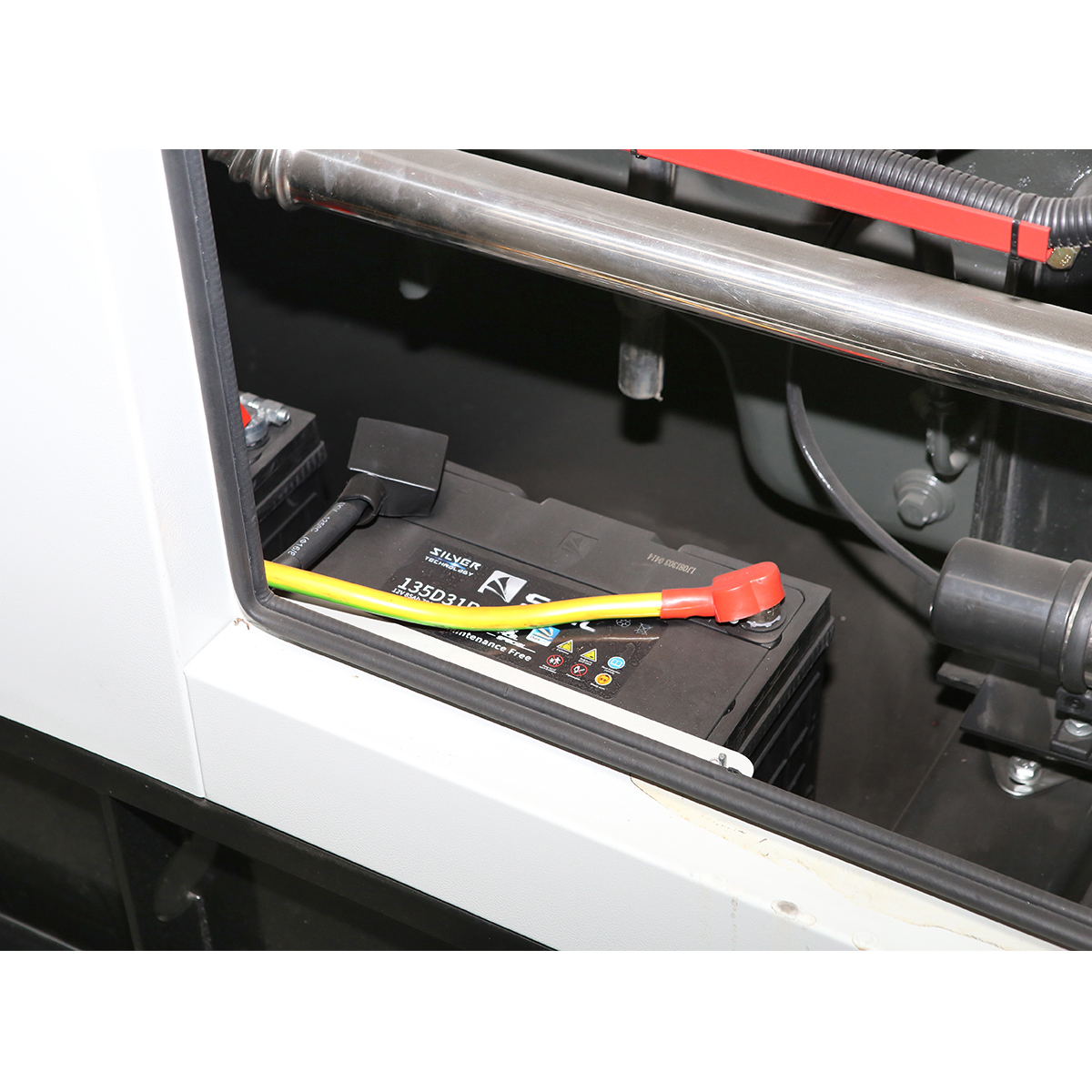 Generator electric trifazat 110KVA, 400V cu motor diesel Ricardo R6105ZLD-100KW - imagine 5