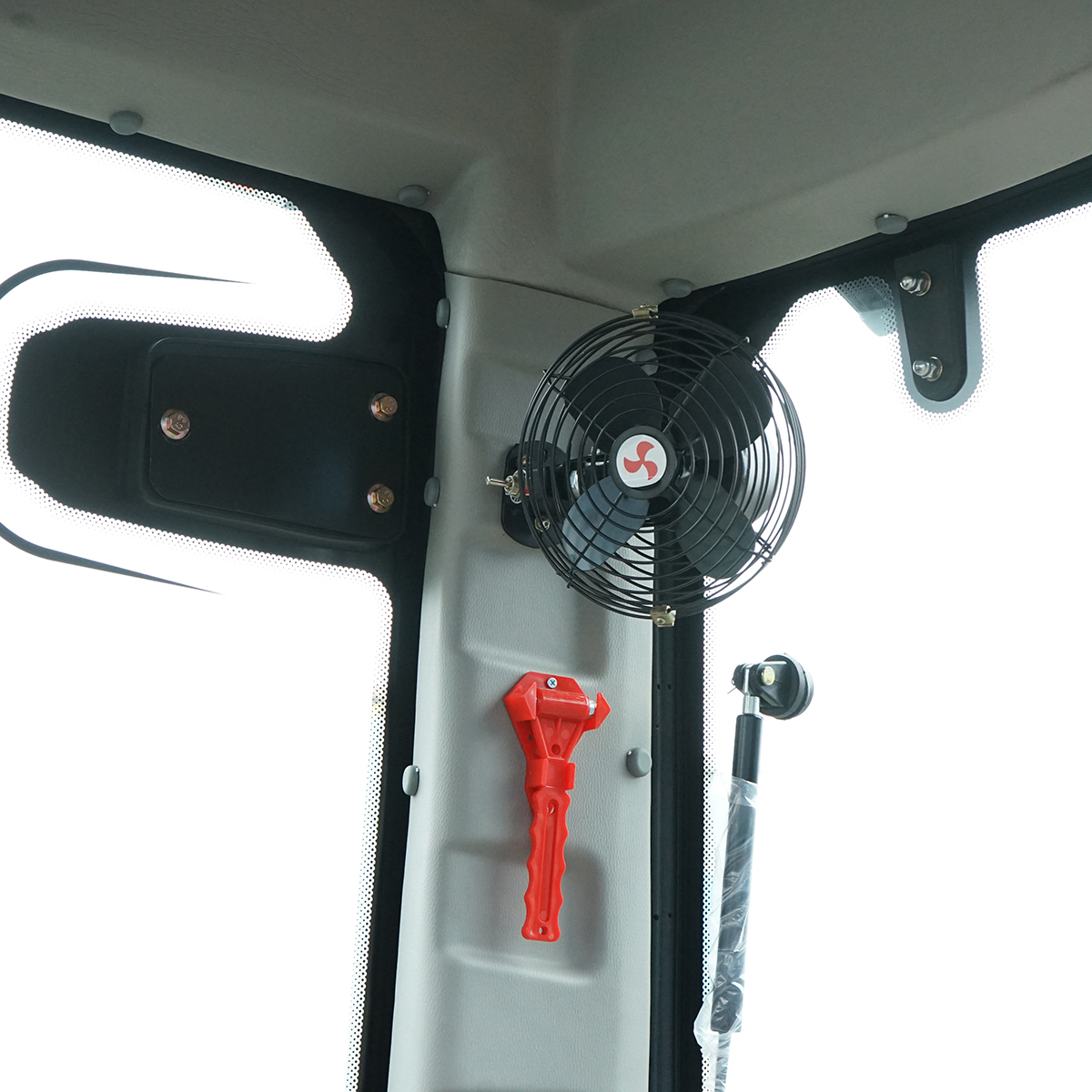 Tractor 60CP 4x4 cu cabina, motor YTO diesel, camere video KONIG 604 - imagine 12