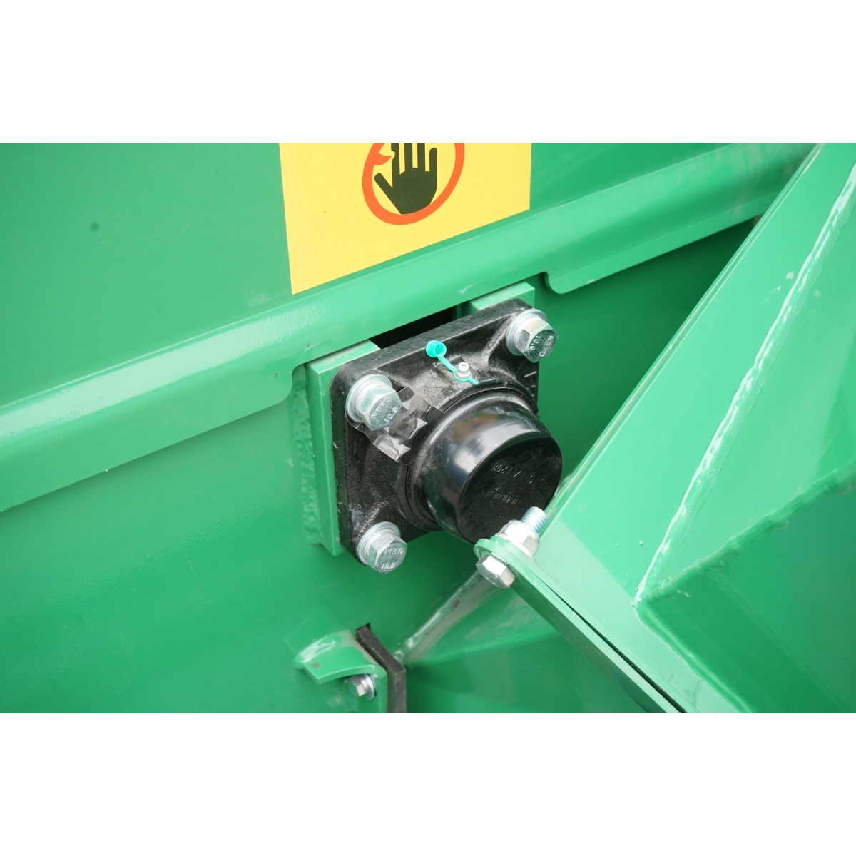 Tocator crengi cu angrenare priza putere tractor PTO, putere necesara 18-50CP, grosime maxima 100mm, buncar 400x420x600mm - imagine 16