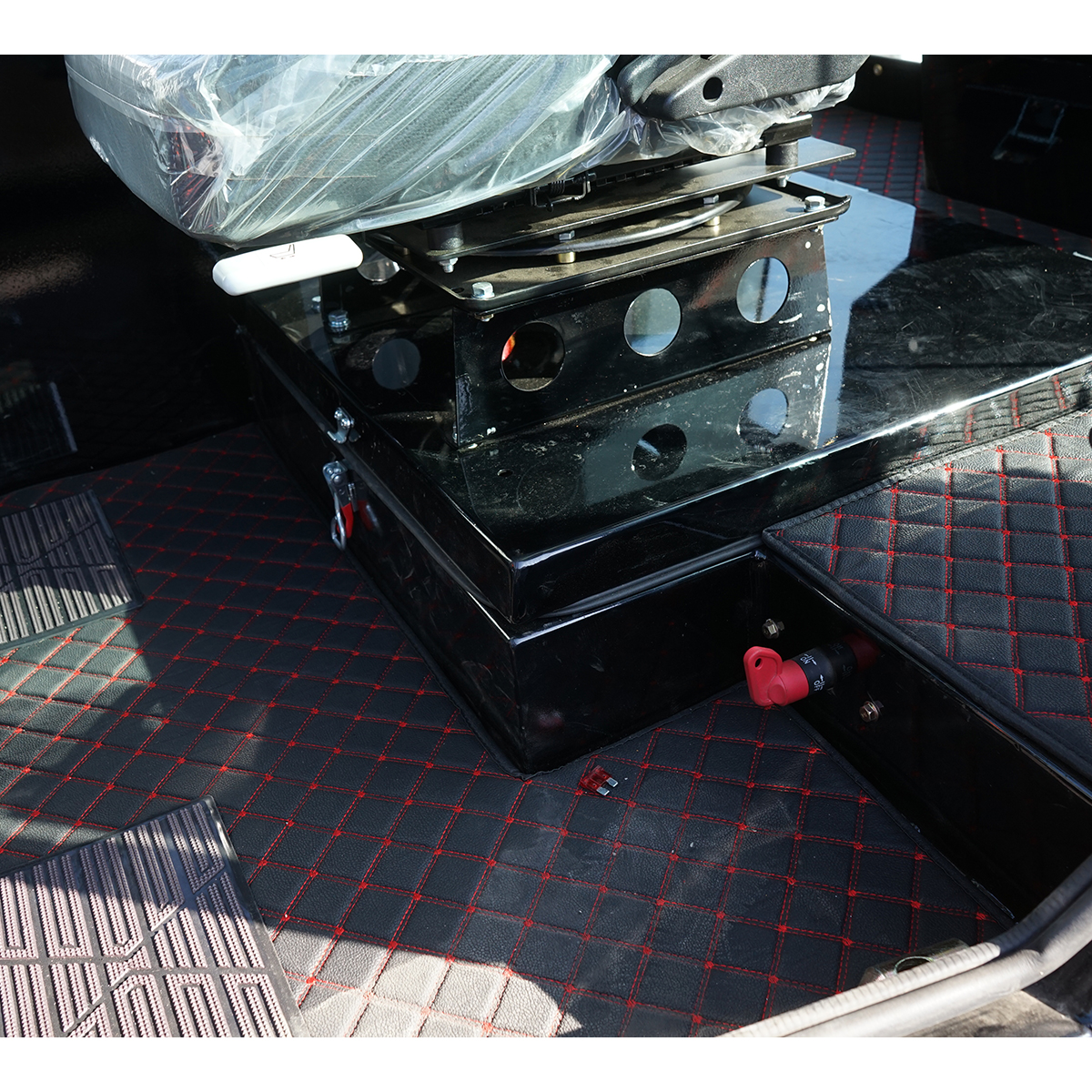 Buldoexcavator articulat compact 1.8T, motor diesel 50CP Euro 3 cu brat excavator, cupa frontala, furci paleti, picon hidraulic THOR - imagine 14