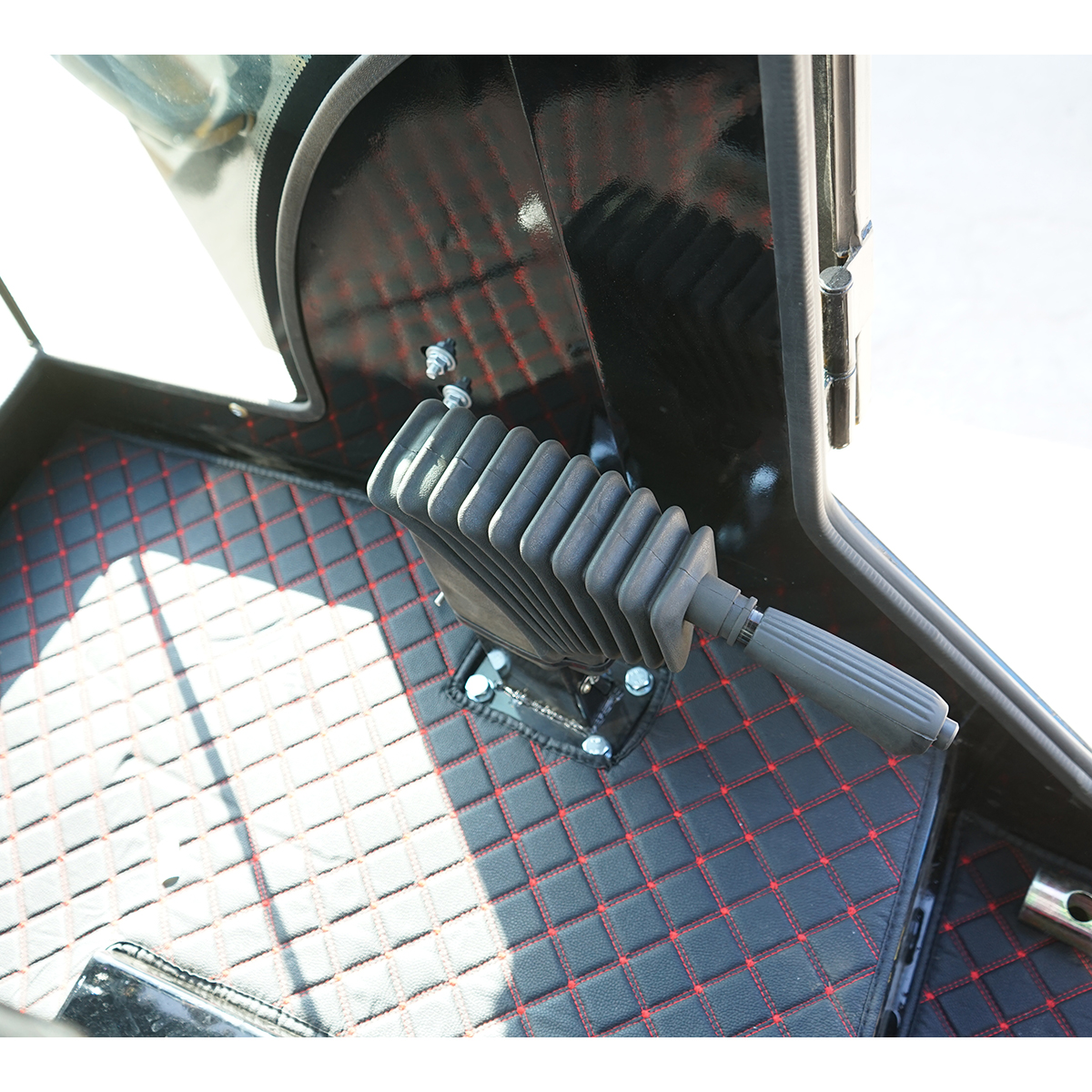 Buldoexcavator articulat compact 1.8T, motor diesel 50CP Euro 3 cu brat excavator, cupa frontala, furci paleti, picon hidraulic THOR - imagine 15