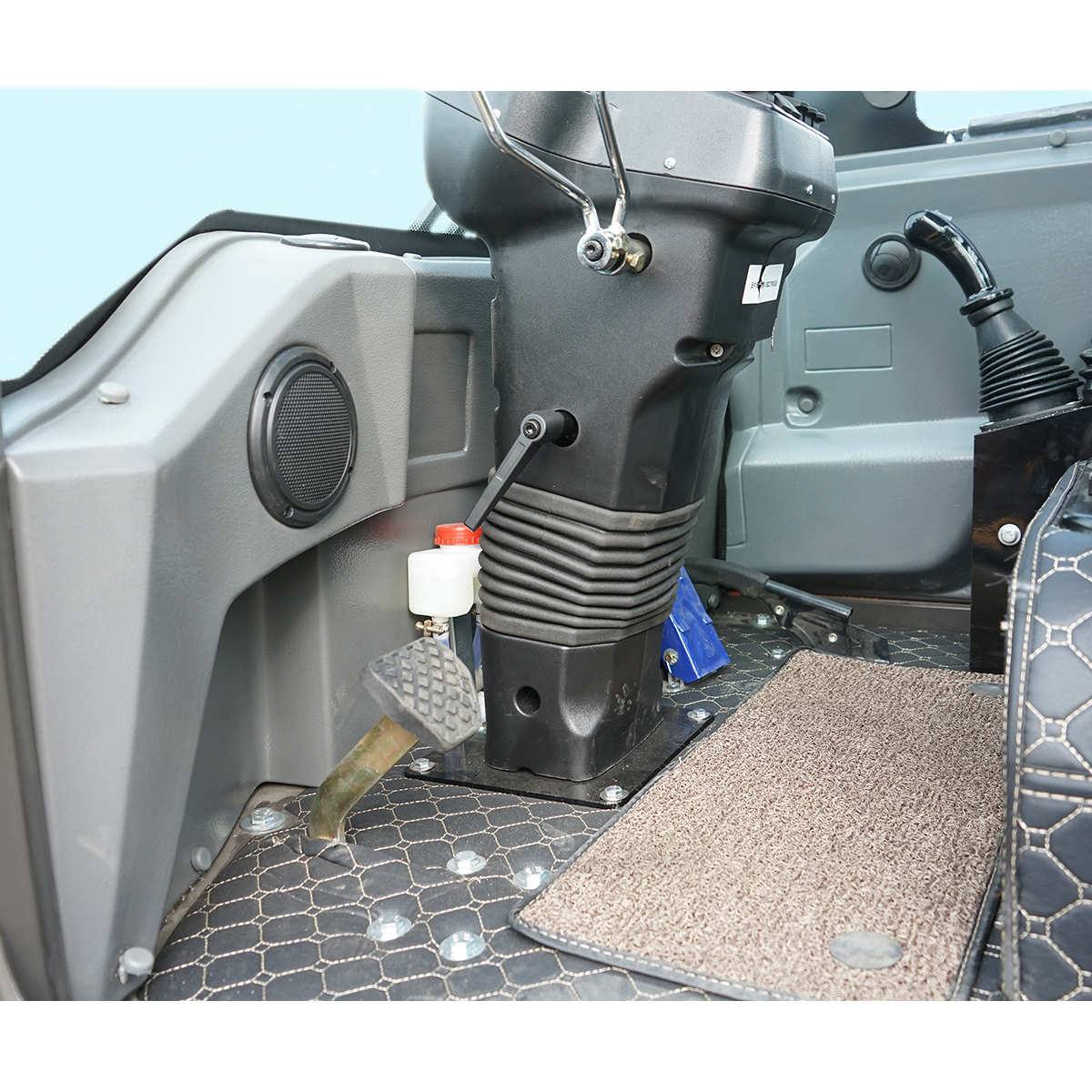 Buldoexcavator articulat compact 2.8T, motor diesel 50CP, cupa frontala si brat excavare spate THOR - imagine 10