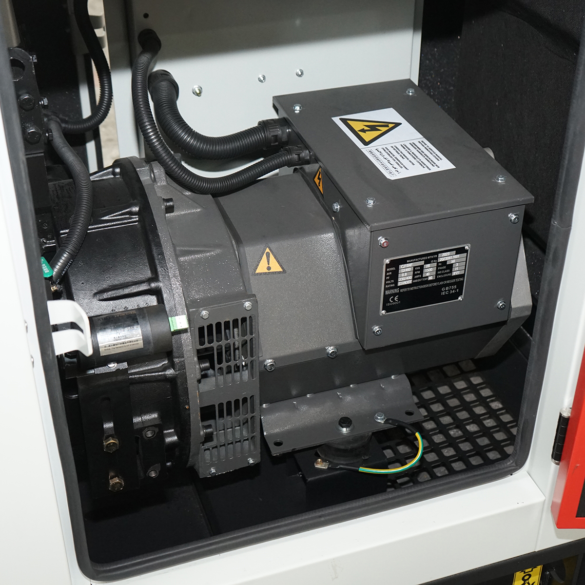 Generator electric trifazat 28KVA, 230/400V cu motor diesel Ricardo N4100DS-30KW si ATS 100A - imagine 8