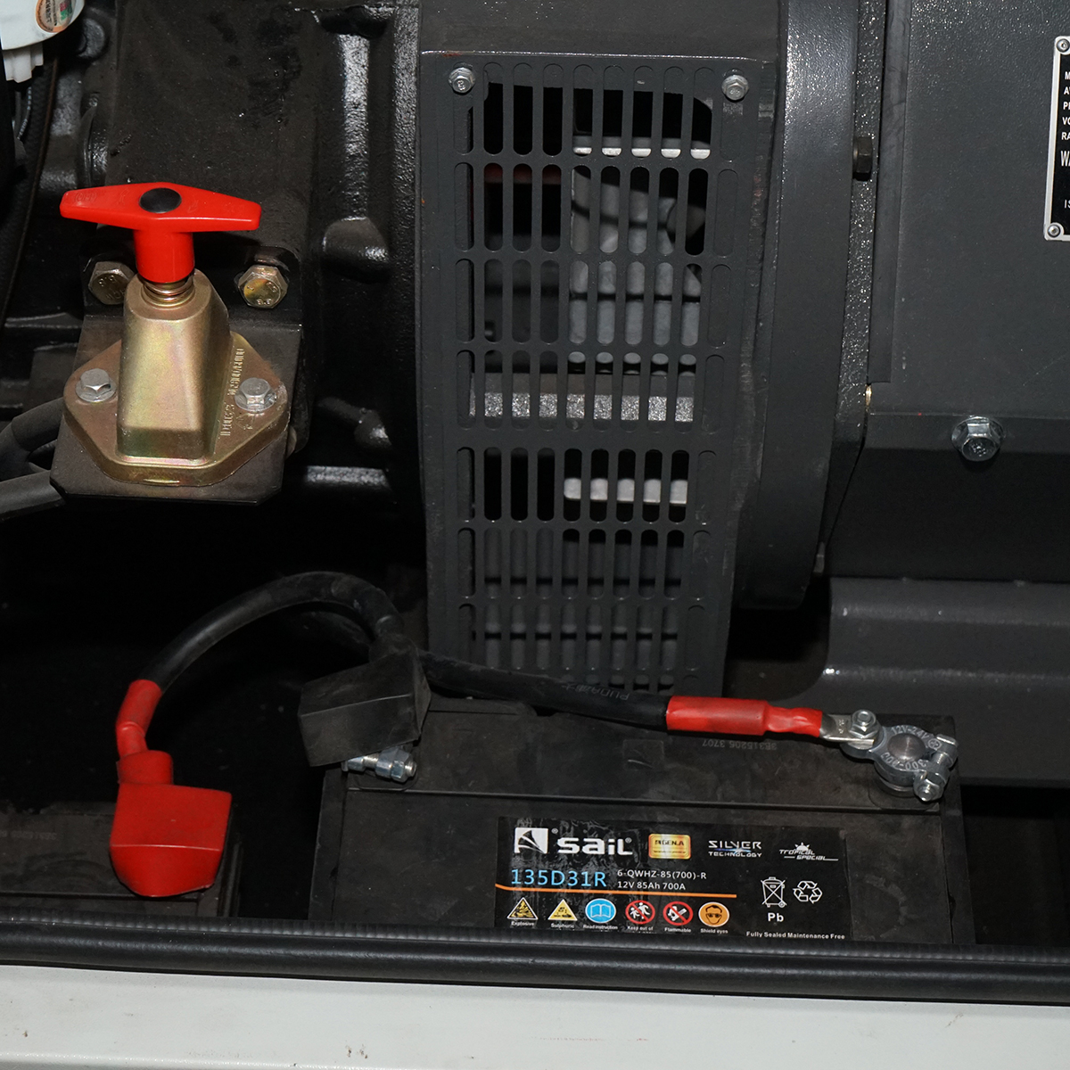 Generator electric trifazat 225KVA, 230/400V cu motor diesel Ricardo R6110ZLDS-176KW - imagine 7