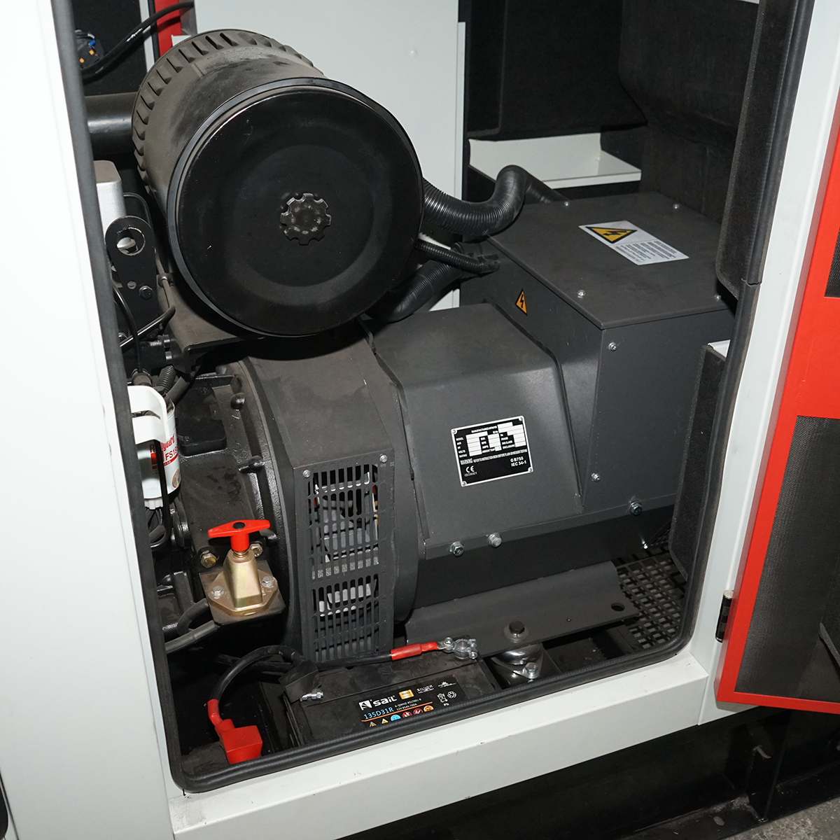 Generator electric trifazat 225KVA, 230/400V cu motor diesel Ricardo R6110ZLDS-176KW - imagine 5
