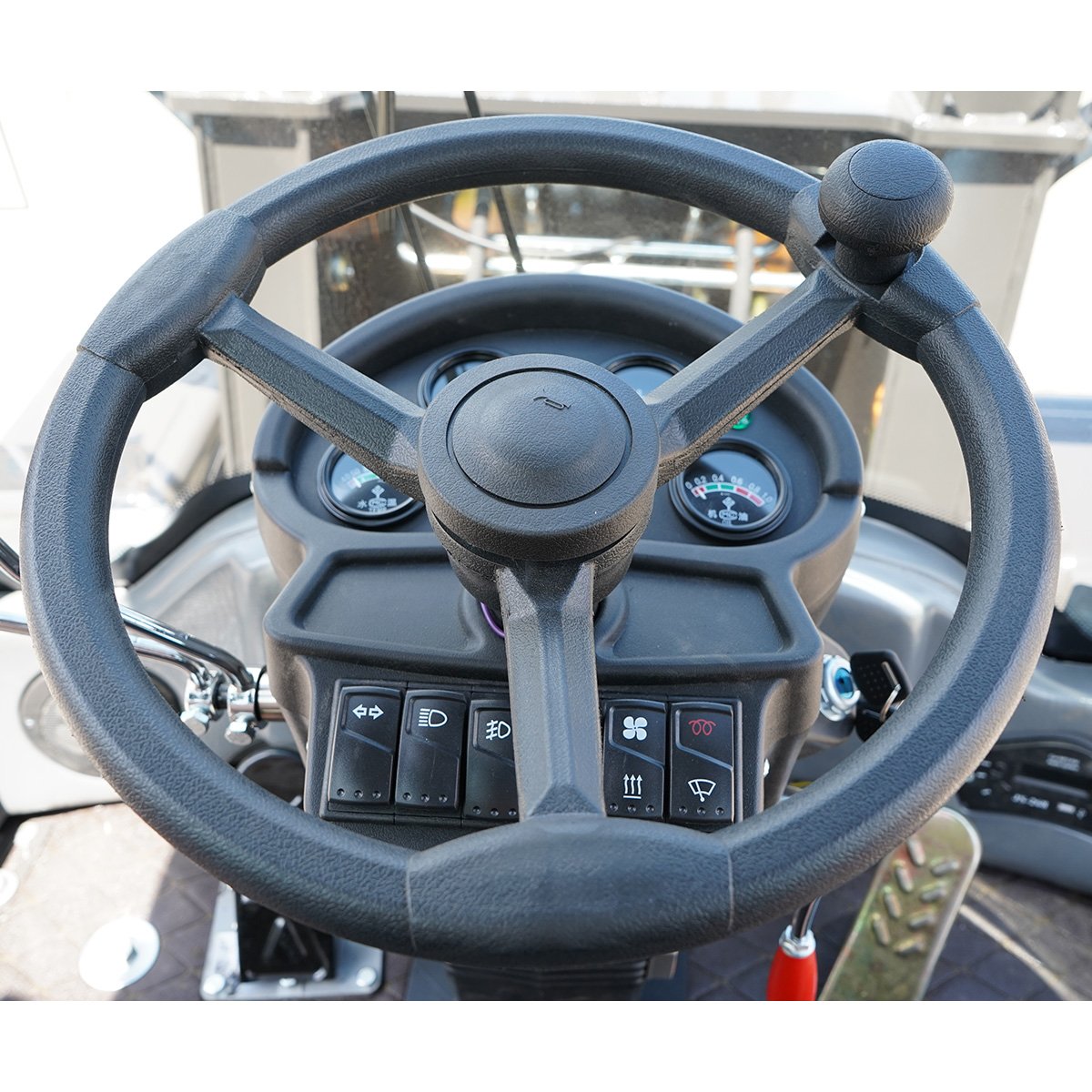 Incarcator frontal articulat WOLA 1T, 4x4, motor diesel 57CP, cupa cu gheara 0.8 m³ THOR - imagine 11