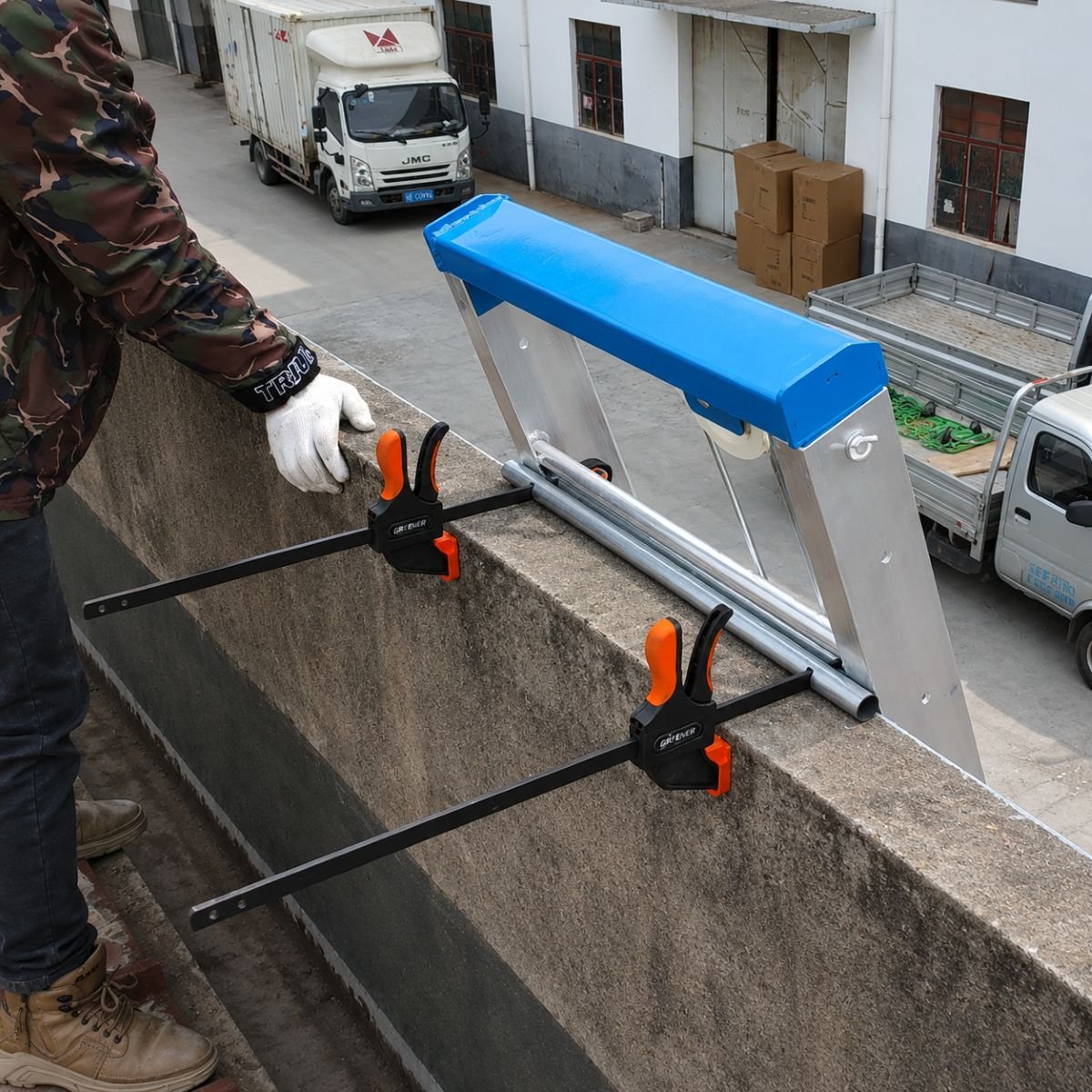 Lift electric 19m pentru ridicare panouri solare fotovoltaice, carucior mobil, telecomanda, sarcina maxima 200kg - imagine 3