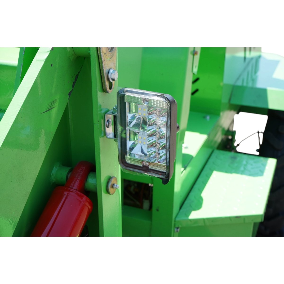 Mini incarcator frontal electric articulat 4x4, 2 motoare brushless 2200W, baterie 60V/70Ah, capacitate ridicare 400kg, latime cupa 1000mm Breckner Germany - imagine 14