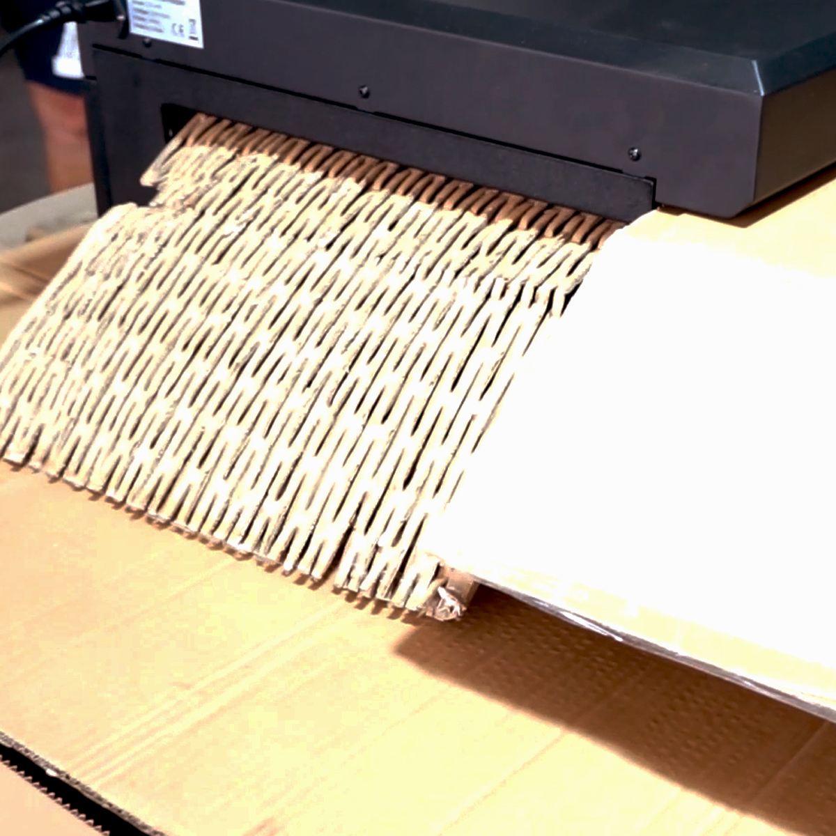 Tocator, perforator carton latime de lucru 420 mm, viteza 5.5 m/min CA-400 - imagine 3