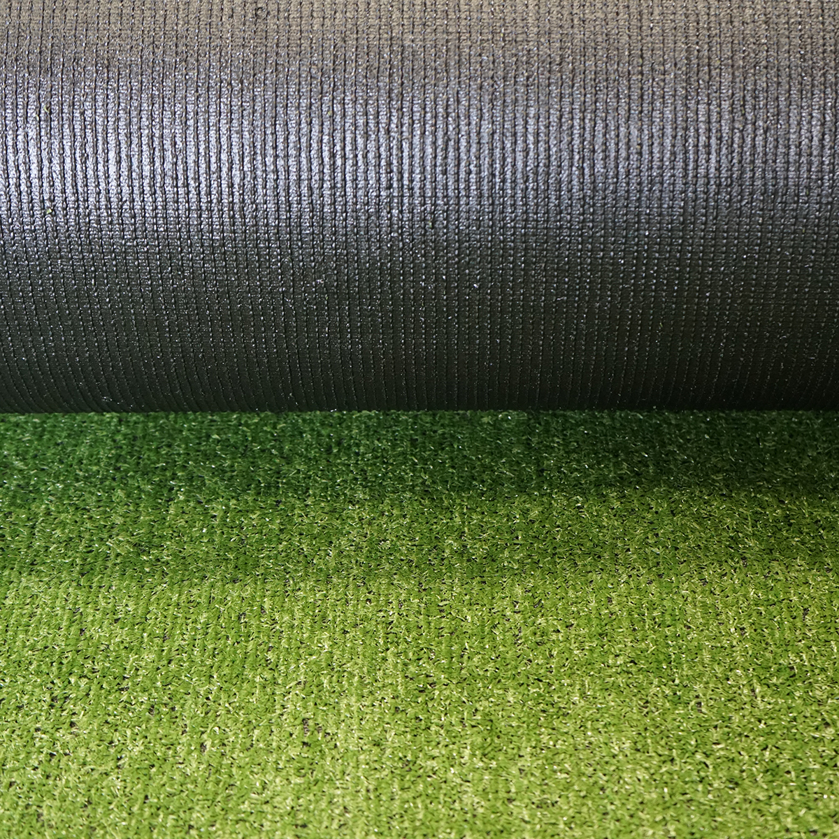 Covor gazon iarba artificiala verde 3mx30m, fir 7mm, 1 strat PP si PU - imagine 5