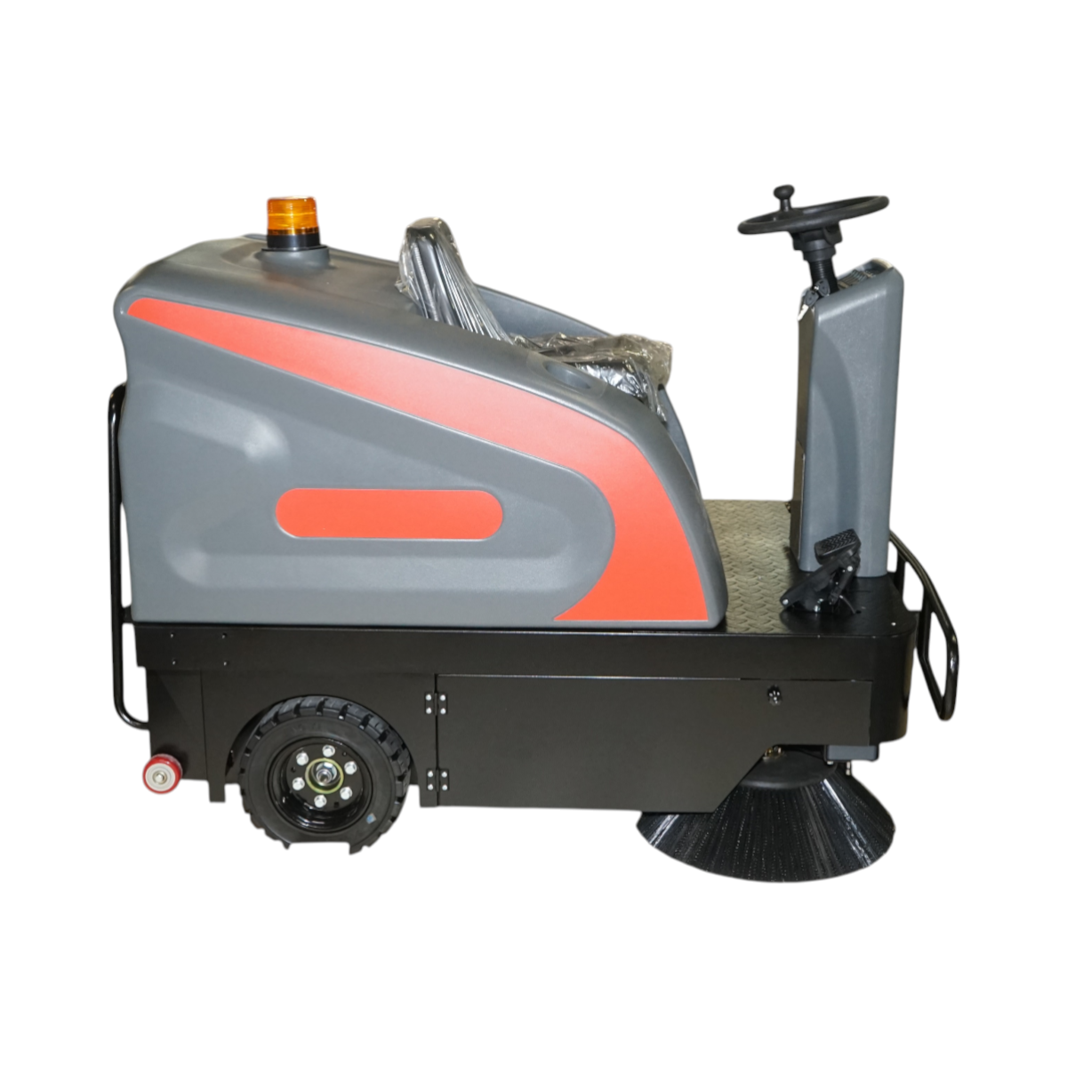 Masina de maturat stradala cu aspirare 48V/80Ah, 2.2kW, latime maturare 1380mm, cos colectare 120L, productivitate 8000 mp/h - imagine 4