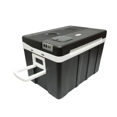Lada frigorifica termoelectrica capacitate 50L tensiune alimentare 12V putere 48W cu adaptor 220V Breckner Germany