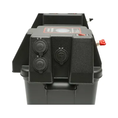 Cutie baterie auto 12V cu voltmetru DC 6-36V, afisaj LCD, intrerupator cirucit 16A, siguranta 30A, 2 prize bricheta, 2xUSB 340x195x200mm - imagine 9