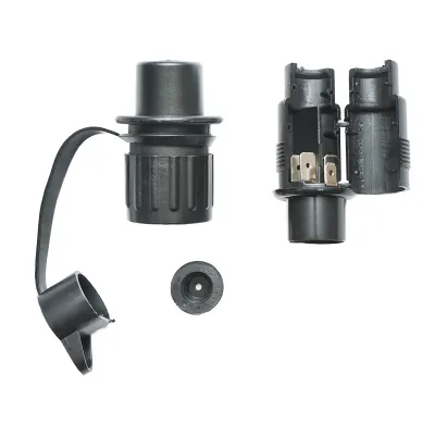 Priza electrica 3 pini pentru Mc Cormick, New Holland, Claas, Ford, Fendt cod OEM 4376944, 82013449, MC1533899C1, 01143530, 03606234, 04376944, AL68707, 1143530, 140171022, 1533899, 1533899C1, 3606234, 3713360M1, 3760032M1 - imagine 3