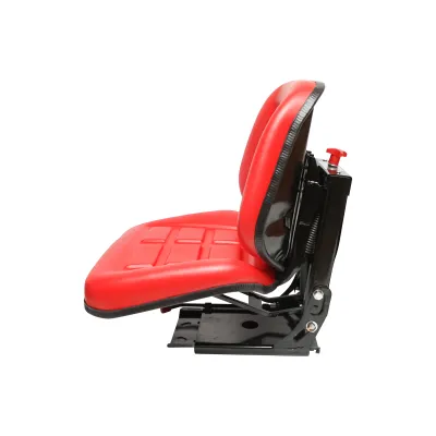Scaun universal rosu cu reglaj triplu si amortizor pentru tractor U-445 - imagine 2