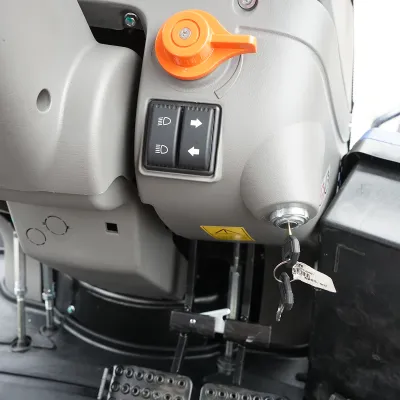 Tractor 50HP 4x4 cu cabina inmatriculabil, aer conditionat, motor Hyundai turbo diesel DM01 LOVOL M504 - imagine 12