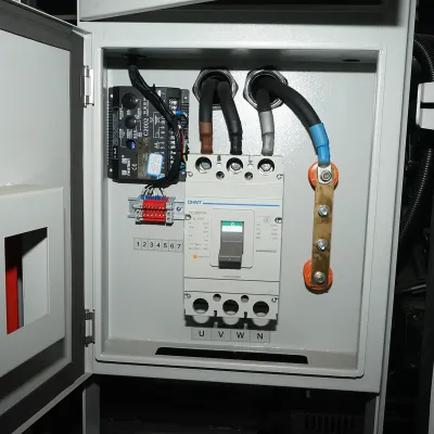 Generator electric trifazat 225KVA, 230/400V cu motor diesel Ricardo R6110ZLDS-176KW - imagine 12